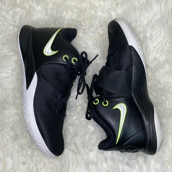 Nike Kyrie Flytrap 3 Basketball Sz 8 - Picture 2 of 14